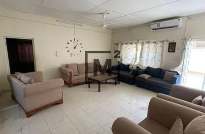 Whole Building - 5 Bedrooms - 5 Bathrooms for sale in Bu Kowarah - Riffa - Southern Governorate
