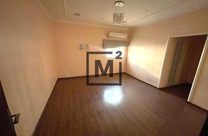 Whole Building - 5 Bedrooms - 5 Bathrooms for sale in Bu Kowarah - Riffa - Southern Governorate