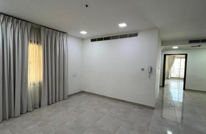 Apartment - 2 Bedrooms - 2 Bathrooms for rent in Al Burhama - Manama - Capital Governorate
