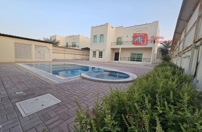 Villa - 5 Bedrooms - 6 Bathrooms for rent in Mahooz - Manama - Capital Governorate