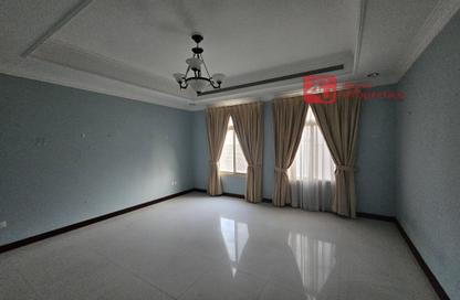 Villa - 5 Bedrooms - 6 Bathrooms for rent in Mahooz - Manama - Capital Governorate