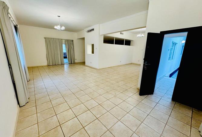 52116755 - Property Image 3