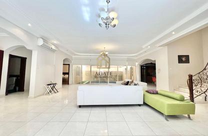 Villa - 5 Bedrooms - 7 Bathrooms for rent in Janabiya - Northern Governorate Villa - 5 Bedrooms - 7 Bathrooms for rent in Janabiya - Northern Governorate