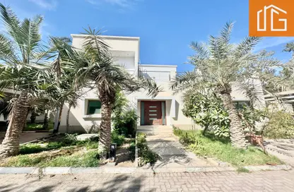 Villa - 5 Bedrooms - 5 Bathrooms for rent in Saar - Northern Governorate