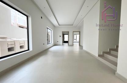 Villa - 5 Bedrooms - 7 Bathrooms for sale in Busaiteen - Muharraq Governorate