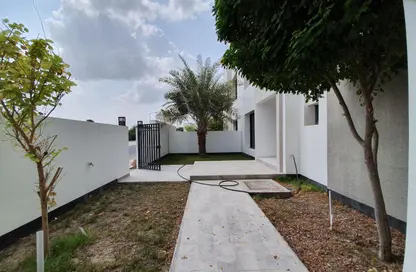 فيلا - 4 غرف نوم - 5 حمامات للايجار في سار - المحافظة الشمالية