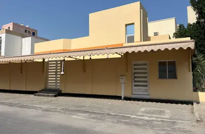 فيلا - 4 غرف نوم - 5 حمامات للبيع في الرفاع الشرقي - الرفاع - المحافظة الجنوبية