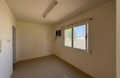 Villa - 4 Bedrooms - 4 Bathrooms for rent in Janabiya - Northern Governorate