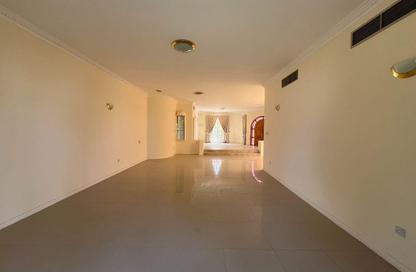Villa - 4 Bedrooms - 4 Bathrooms for rent in Janabiya - Northern Governorate