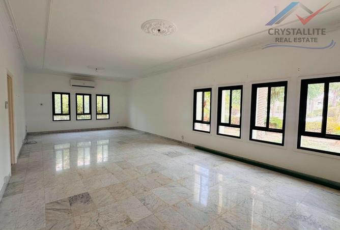 56037627 - Property Image 2