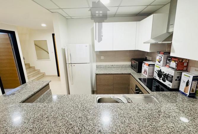 987489 - Property Image 3