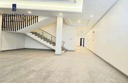 Villa - 4 Bedrooms - 5 Bathrooms for rent in Salmaniya - Manama - Capital Governorate