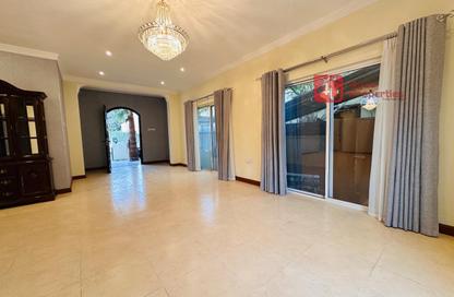 Villa - 3 Bedrooms - 3 Bathrooms for rent in Saar - Northern Governorate