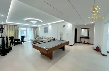 Apartment - 2 Bedrooms - 3 Bathrooms for rent in Al Juffair - Capital Governorate
