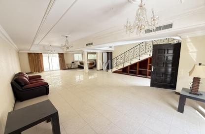 Villa - 4 Bedrooms - 4 Bathrooms for rent in Al Juffair - Capital Governorate