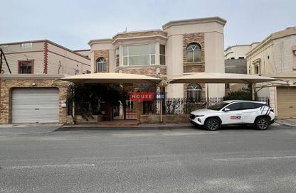 Villa - 5 Bedrooms - 4 Bathrooms for sale in Zinj - Manama - Capital Governorate