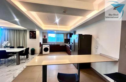 Apartment - 2 Bedrooms - 3 Bathrooms for rent in Al Juffair - Capital Governorate