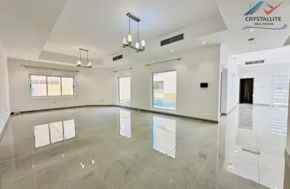 Villa - 3 Bedrooms - 4 Bathrooms for rent in Janabiya - Northern Governorate