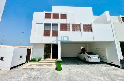 Villa - 4 - 5 for rent in Al Sidra - Diyar Al Muharraq - Muharraq Governorate