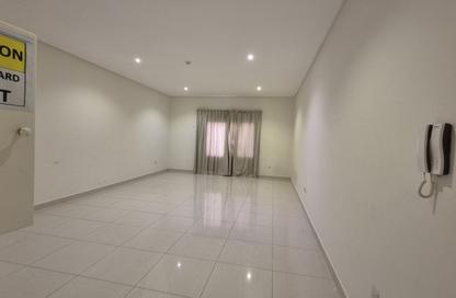 عمارة بالكامل - 7+ - 7+ للايجار في الرفاع - المحافظة الجنوبية