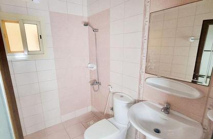 Apartment - 2 Bedrooms - 2 Bathrooms for rent in Al Maqsha - Northern Governorate