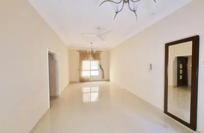 Apartment - 2 Bedrooms - 2 Bathrooms for rent in Al Maqsha - Northern Governorate