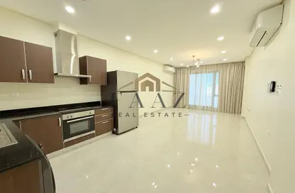 Apartment - 2 Bedrooms - 2 Bathrooms for rent in Al Burhama - Manama - Capital Governorate