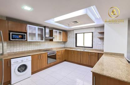 Apartment - 3 Bedrooms - 3 Bathrooms for rent in Mahooz - Manama - Capital Governorate