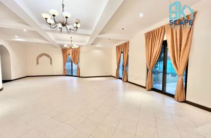 Villa - 5 Bedrooms - 6 Bathrooms for rent in Janabiya - Northern Governorate