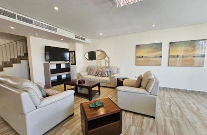 Villa - 4 - 5 for rent in Amwaj Avenue - Amwaj Islands - Muharraq Governorate