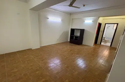 Apartment - 2 Bedrooms - 2 Bathrooms for rent in Hoora - Capital Governorate