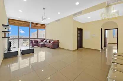 Apartment - 2 Bedrooms - 2 Bathrooms for rent in Sanabis - Manama - Capital Governorate