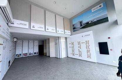 Show Room - Studio - 1 Bathroom for rent in Salmaniya - Manama - Capital Governorate