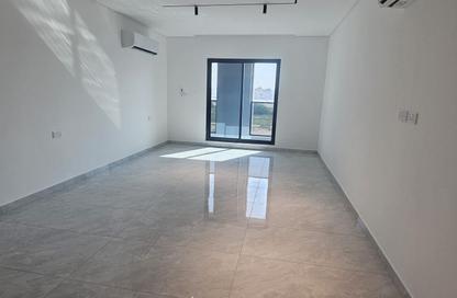 Apartment - Studio - 1 Bathroom for rent in Sanad - Central Governorate