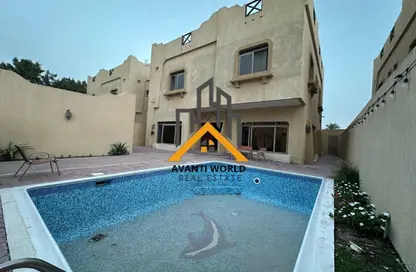 Compound - 4 Bedrooms - 6 Bathrooms for rent in Saar - Northern Governorate