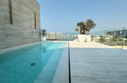 Villa - 4 Bedrooms - 6 Bathrooms for sale in Reef Island - Capital Governorate