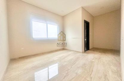 Office Space - 2 Bedrooms - 2 Bathrooms for rent in Galali - Muharraq Governorate