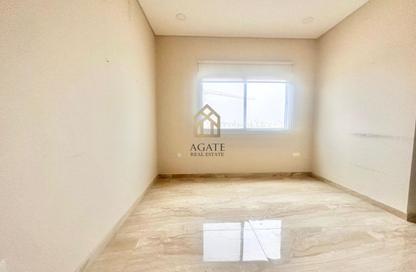 Office Space - 2 Bedrooms - 2 Bathrooms for rent in Galali - Muharraq Governorate