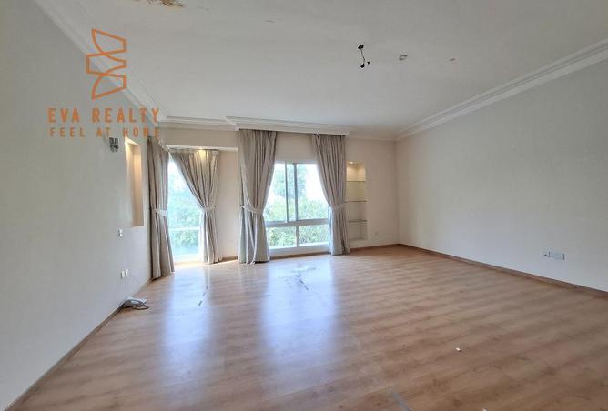 995411 - Property Image 2