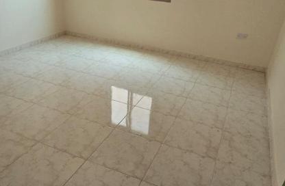 Apartment - 3 Bedrooms - 2 Bathrooms for rent in Maqabah - Northern Governorate Apartment - 3 Bedrooms - 2 Bathrooms for rent in Maqabah - Northern Governorate