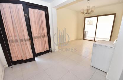 Villa - 4 Bedrooms - 4 Bathrooms for rent in Janabiya - Northern Governorate