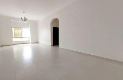 Whole Building - 2 Bedrooms - 2 Bathrooms for rent in Maqabah - Northern Governorate