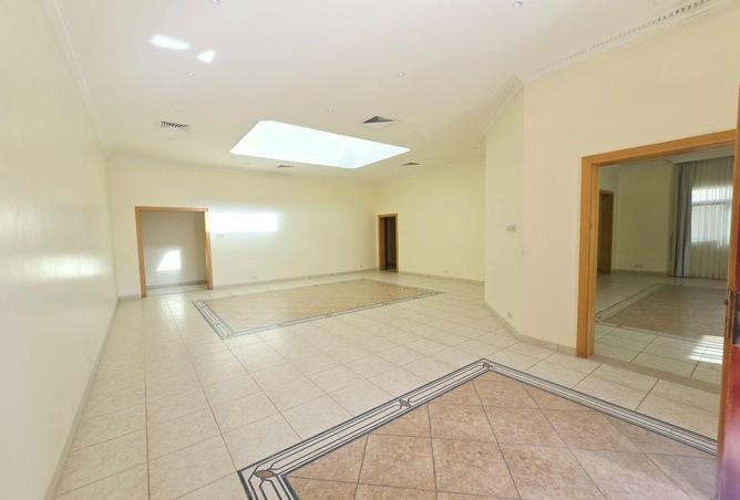 54942437 - Property Image 2