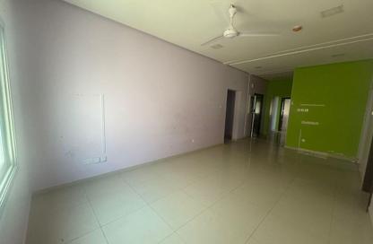 Apartment - 2 Bedrooms - 2 Bathrooms for rent in Tubli - Central Governorate