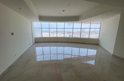 Apartment - 2 Bedrooms - 2 Bathrooms for rent in Hidd - Muharraq Governorate