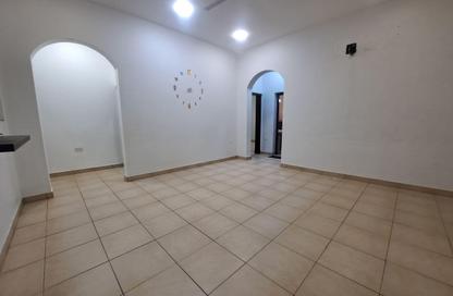 Apartment - 4 Bedrooms - 2 Bathrooms for rent in Jeblat Hebshi - Northern Governorate