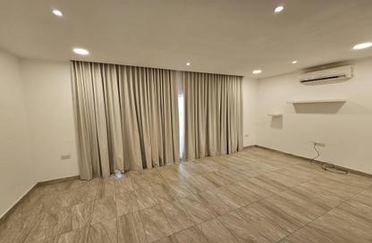 Apartment - 2 Bedrooms - 3 Bathrooms for rent in Saar - Northern Governorate