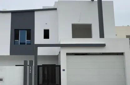 فيلا - 4 غرف نوم - 5 حمامات للبيع في سند - المحافظة الوسطى