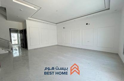 فيلا - 4 غرف نوم - 5 حمامات للبيع في المالكية - المحافظة الشمالية