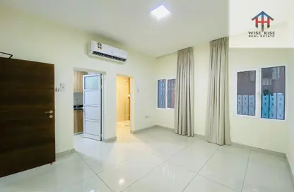 Apartment - Studio - 1 Bathroom for rent in Hoora - Capital Governorate